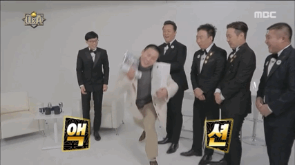 선물받고 카포에라하면서 좋아하는 진선규.gif | 인스티즈