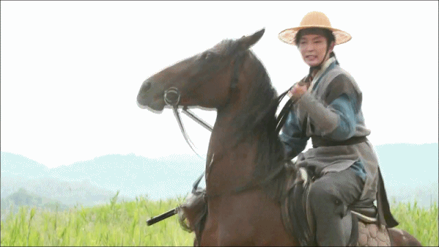 이준기씨를 처음 만났을 때 좀 충격받았어요 | 인스티즈