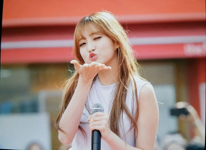 [프로듀스101] 오늘자 대구 동성로 게릴라 귀여운 짹짹갓 한혜리 | 인스티즈