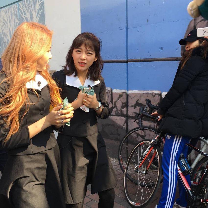 70,80년대 여학생같은 김세정 ㄷㄷ.jpg | 인스티즈