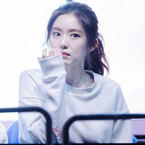 새하얀 레드벨벳 아이린.jpg | 인스티즈