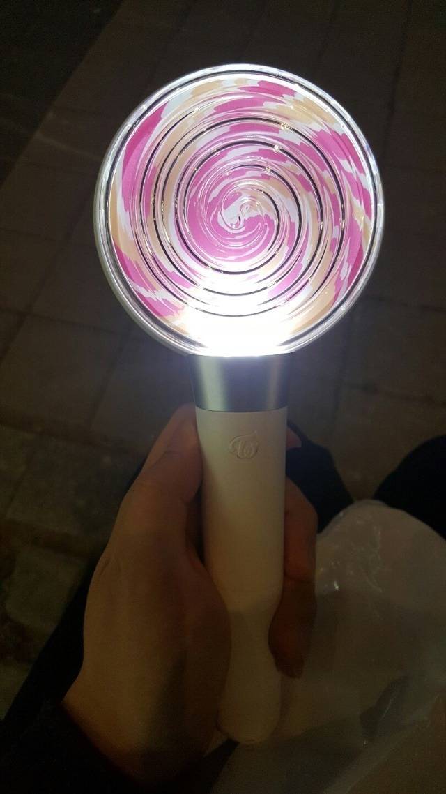 신박하고 좋은 트와이스 응원봉 무드등 기능.jpg | 인스티즈