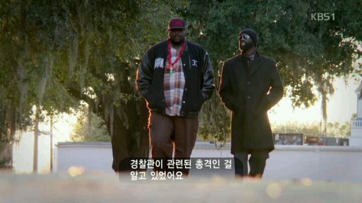 도망가는 흑인의 등을 쏘고 거짓말을 한 백인 경찰 | 인스티즈