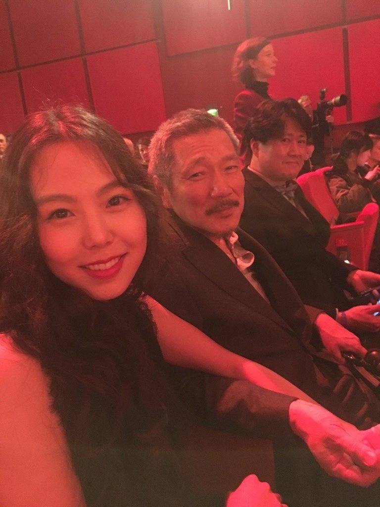 이제 아주 대놓고 세기의 사랑놀이 시전하는 김민희 홍상수.jpg | 인스티즈