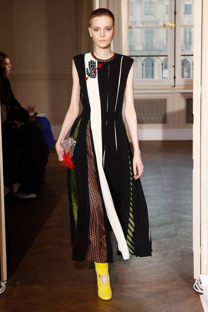 스키아파렐리 2017 S/S 오뜨 꾸뛰르 컬렉션 | 인스티즈