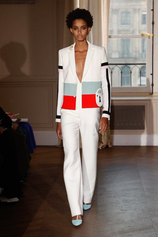 스키아파렐리 2017 S/S 오뜨 꾸뛰르 컬렉션 | 인스티즈