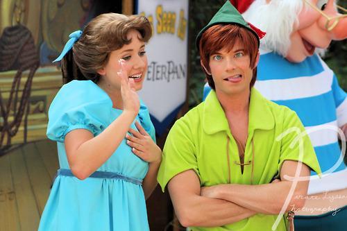 동화같은 디즈니랜드 피터팬 캐스트들.JPG | 인스티즈