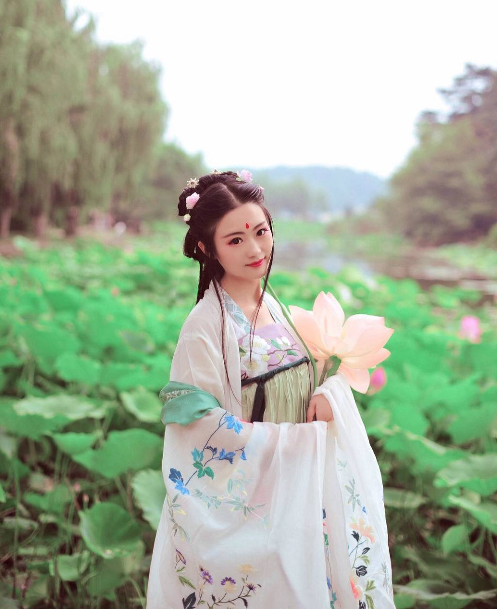 한국 중국 일본 전통의상들.jpg | 인스티즈