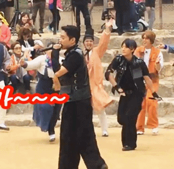 [무한도전] 토토가2 젝스키스 민속촌공연에서 남모르게 바빴던 광희.gif | 인스티즈