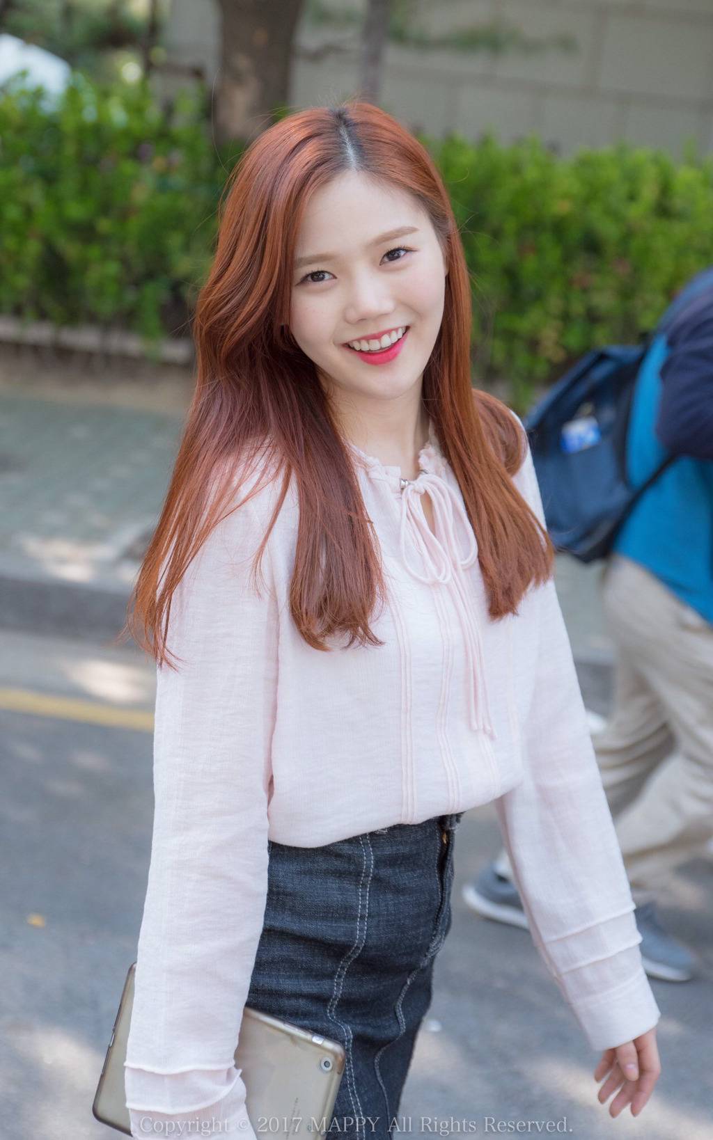 [오마이걸] 비도오고 해서 좀 쌀쌀해진 것 같아서 효정이 | 인스티즈