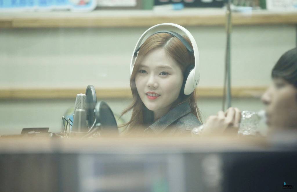 [오마이걸] 비도오고 해서 좀 쌀쌀해진 것 같아서 효정이 | 인스티즈