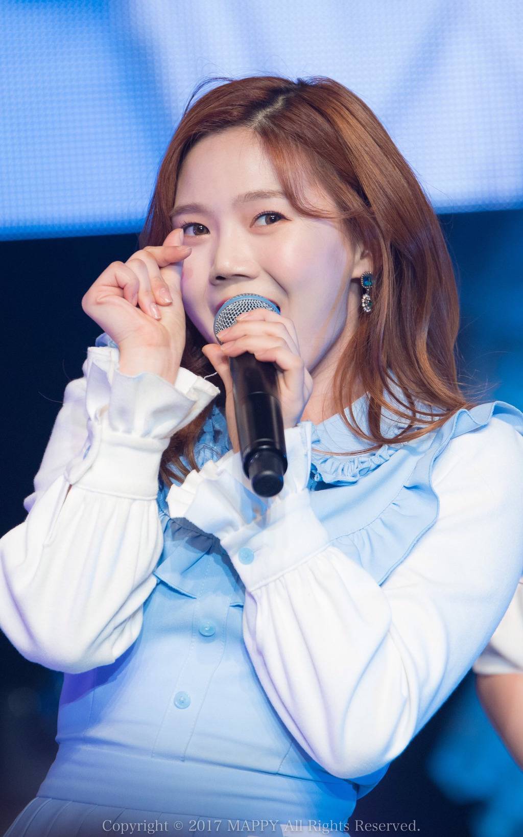 [오마이걸] 비도오고 해서 좀 쌀쌀해진 것 같아서 효정이 | 인스티즈