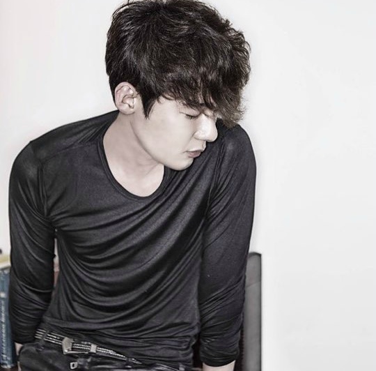 허지웅 에세이 버티는 삶에 관하여 中 인상적인 글귀 모음집 | 인스티즈