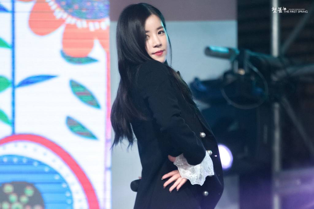 [에이핑크] 엘 클라시코의 완패로 기분이 다운되는 하루라서 박초롱 | 인스티즈