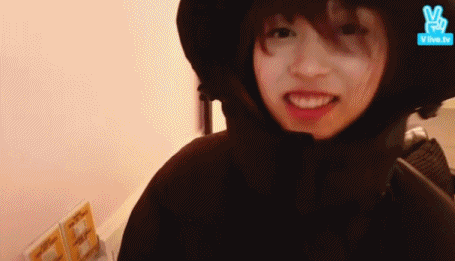 [트와이스] 처음 봤을때 시크하고 츤데레한 캐릭터인줄 알았던 멤버 | 인스티즈