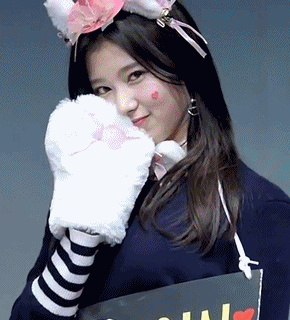 트와이스 큐티 사나.gif | 인스티즈