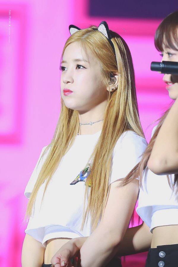 [에이핑크] 엘 클라시코의 완패로 기분이 다운되는 하루라서 박초롱 | 인스티즈