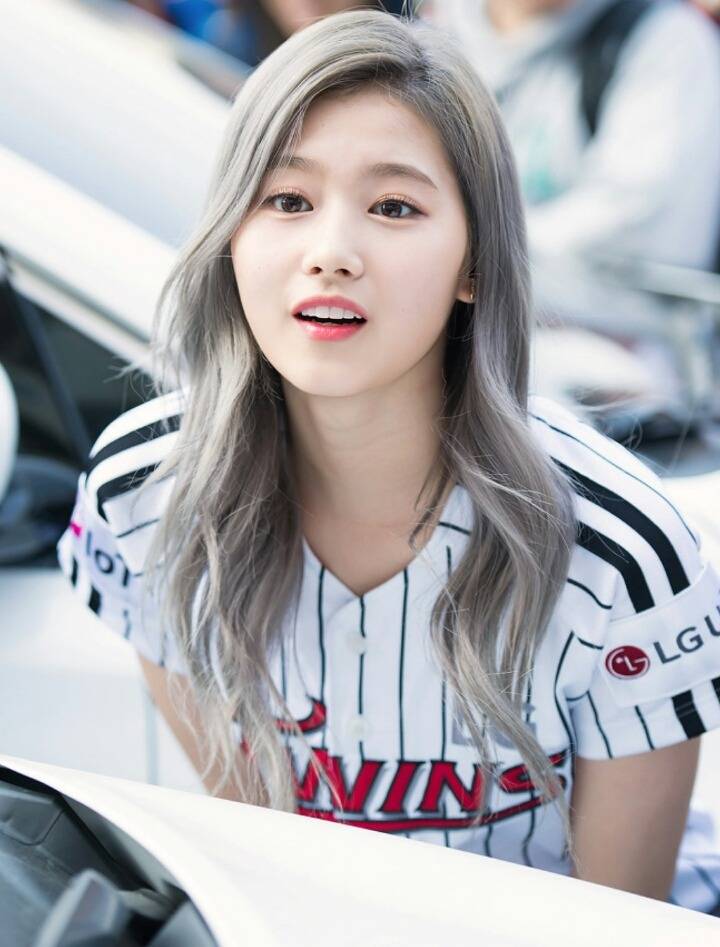 [트와이스] 생긴것부터 애교 가득한 모태애교녀.gif | 인스티즈