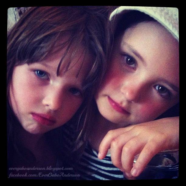  벌써부터 매력 넘치는 밀라요보비치 딸 에버 | 인스티즈