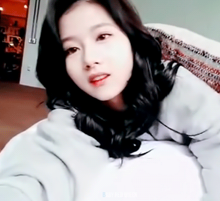 트와이스 큐티 사나.gif | 인스티즈