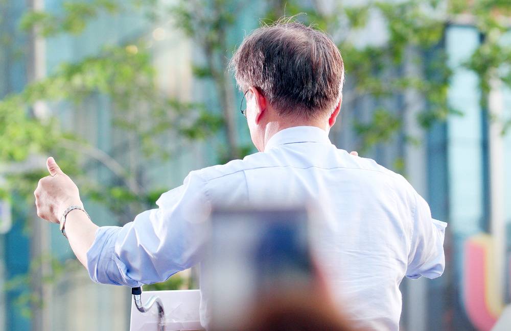 [문재인] 신촌에서 찍은 잘생긴 이니라오 | 인스티즈