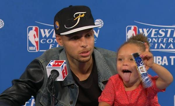 라일리 커리 (심쿵 주의) | 인스티즈