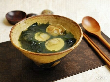 소고기미역국vs조개미역국 | 인스티즈