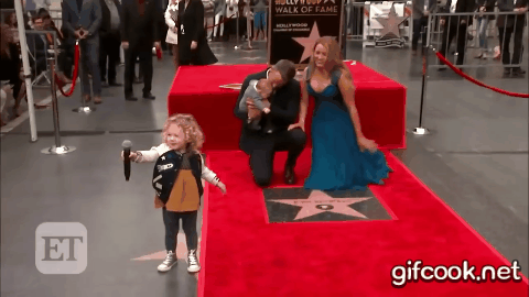 라이언 레이놀즈와 블레이크 라이블리의 사랑스러운 딸 | 인스티즈