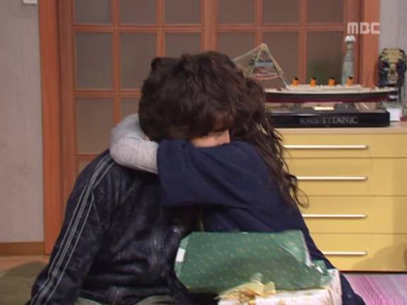 [거침없이하이킥] 민호보다 더 크게 다쳤는데 사람들이 몰라줘서 억울한 윤호.jpg | 인스티즈