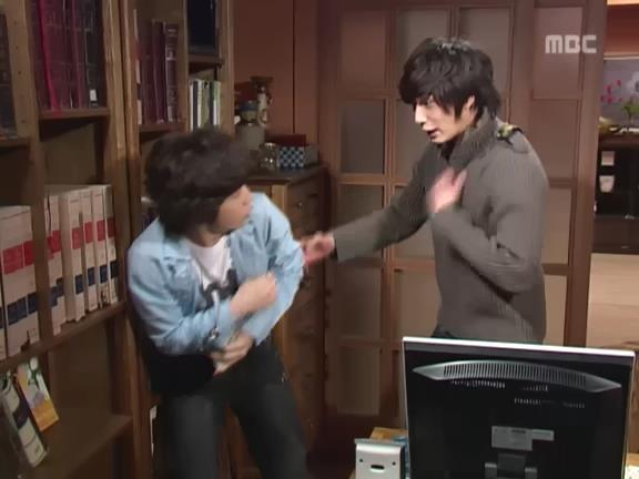 [거침없이하이킥] 멍청해서 지 돈도 못찾는 윤호 ㅋㅋㅋㅋㅋㅋㅋ.jpg | 인스티즈