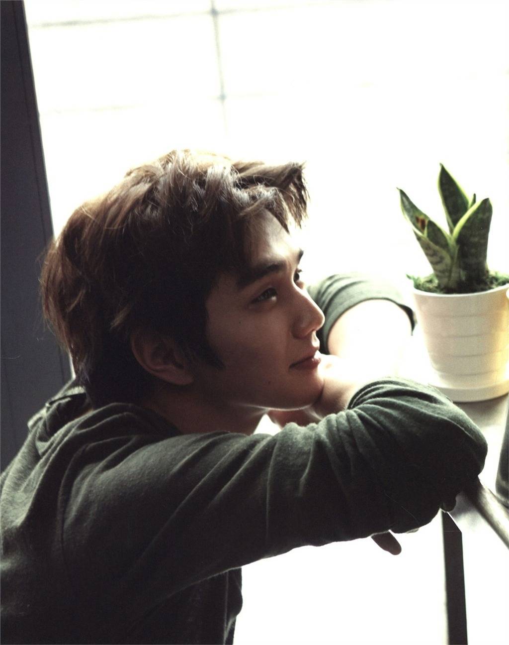 비슷한 나이로 비교해보는 유승호 vs 원빈 | 인스티즈