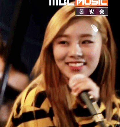 가사 까먹어서 리다한테 털리는 휘인이 外 [데이터:36MB] | 인스티즈