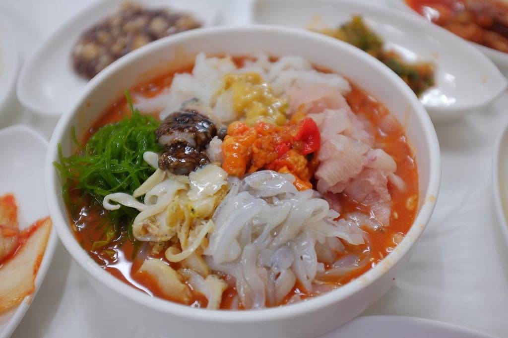 더운 여름에 딱 하나 무료로 먹을수 있다면? 물회 vs 냉면 | 인스티즈