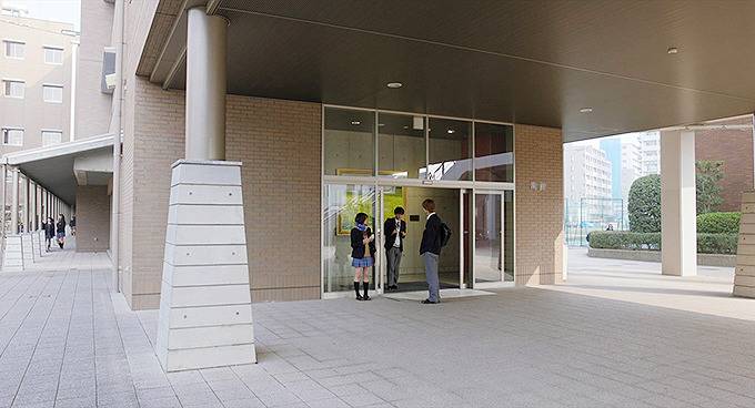 [늑대소녀와흑왕자] 남주가 쓰레기라 생각이 들다가도 와꾸보면 화가 풀리다가도 쓰레기라 생각이 드는 영화 05 | 인스티즈