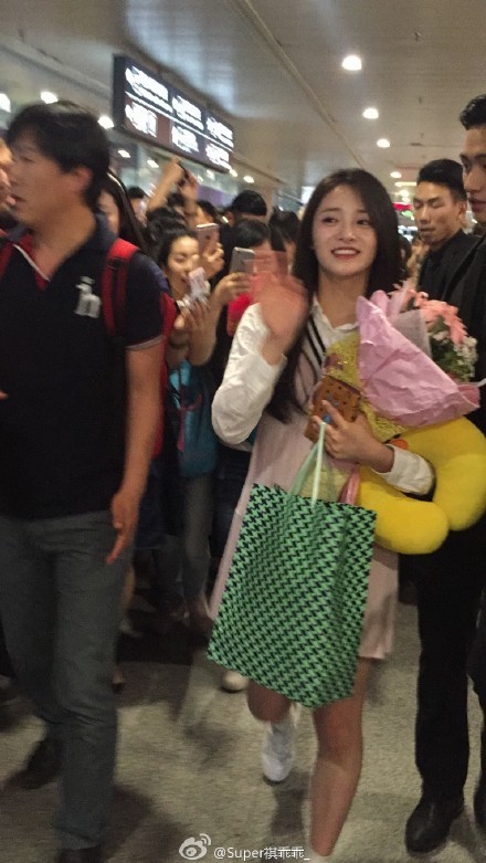 주결경 중국고향에 금의환향하는 모습ㅋㅋ | 인스티즈