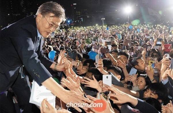 대통령 이니의 든든한 조력자들 jpg | 인스티즈