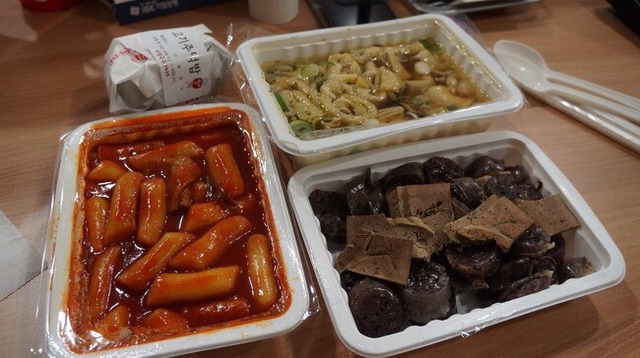 분식 vs 햄버거세트 둘 중 하나만 먹어야 한다면?? | 인스티즈