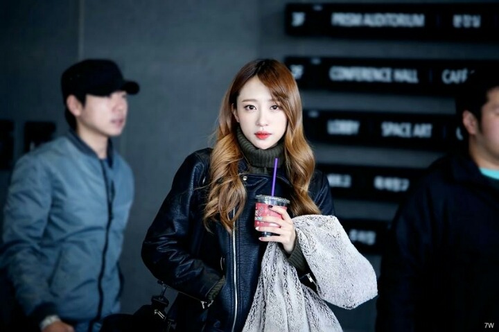 [눈호강주의] 하니가 앞머리를 항상 내리고 다니는 이유 | 인스티즈