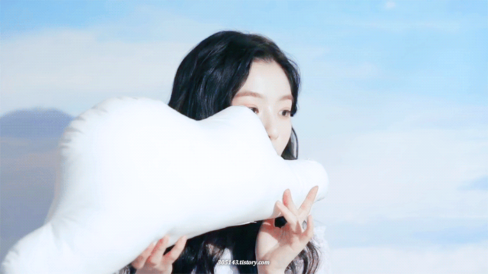 신발 모델 아이린.gif | 인스티즈