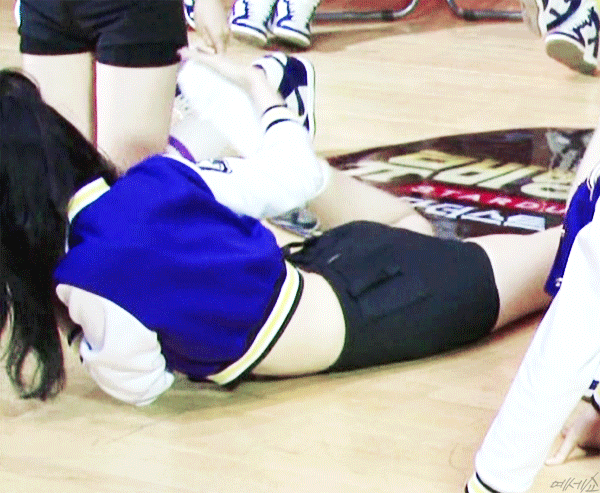 나연이의 유연성에 대해 알아보자 .gif | 인스티즈