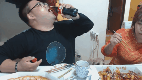 아프리카 방송하시는 현기증 형님.gif | 인스티즈