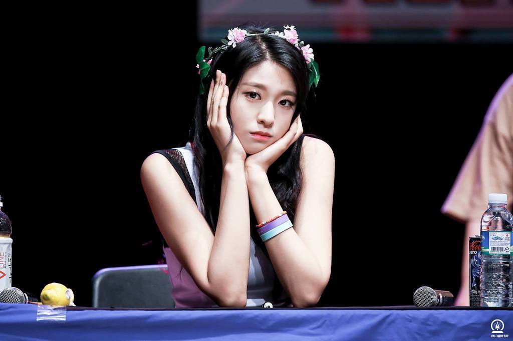 갓설현 | 인스티즈