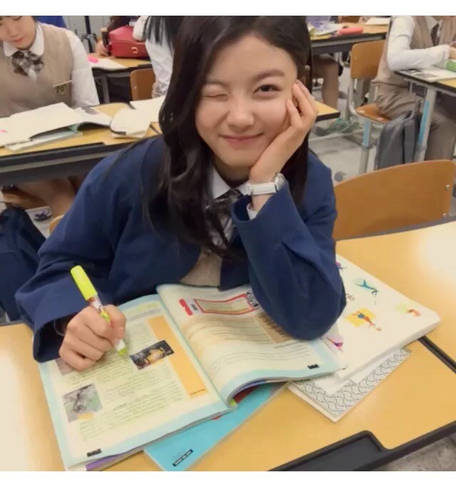 포텐이 궁금한 99년생 배우 김유정 | 인스티즈