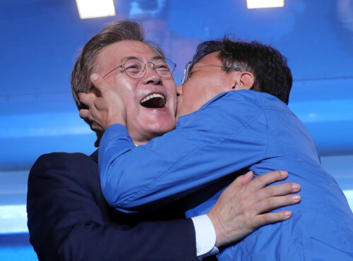 대통령 이니의 든든한 조력자들 jpg | 인스티즈