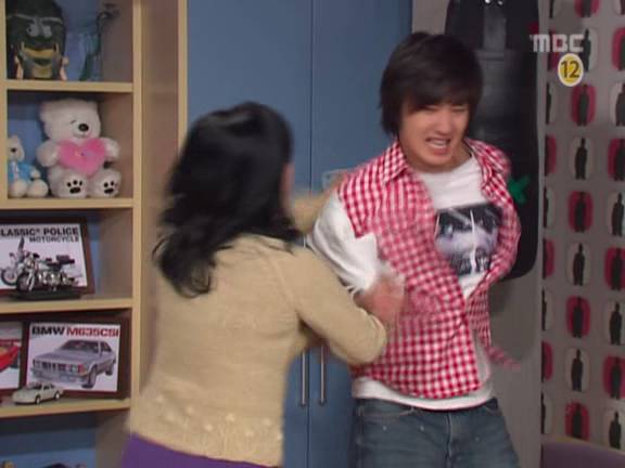 [거침없이하이킥] 민호보다 더 크게 다쳤는데 사람들이 몰라줘서 억울한 윤호.jpg | 인스티즈