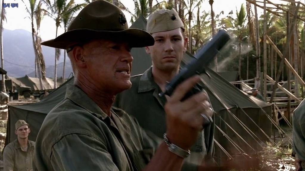 사격장에서 계급고하를 막론하고 군기를 유지해야 하는 이유 | 인스티즈