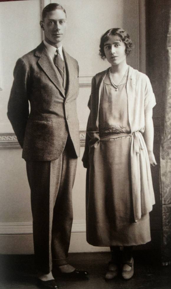 시대의 변화가 느껴지는 영왕실 약혼 발표 사진 | 인스티즈