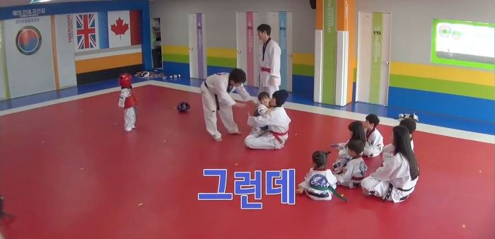 [오마이베이비] 누나랑 싸우기 싫은 태오 (feat. 누나지킴이) | 인스티즈