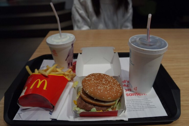 분식 vs 햄버거세트 둘 중 하나만 먹어야 한다면?? | 인스티즈