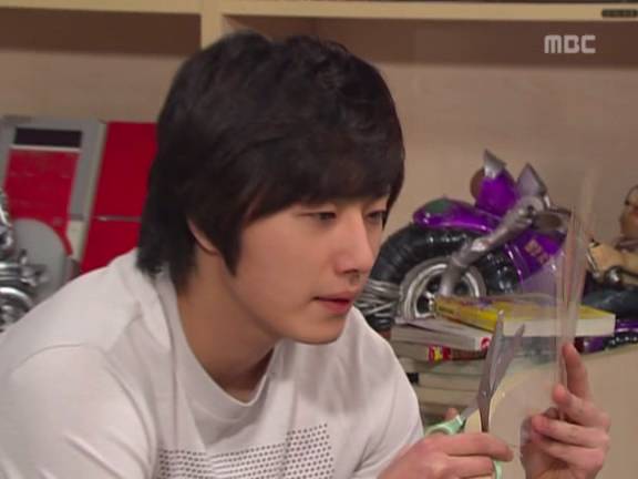 [거침없이하이킥] 민호보다 더 크게 다쳤는데 사람들이 몰라줘서 억울한 윤호.jpg | 인스티즈